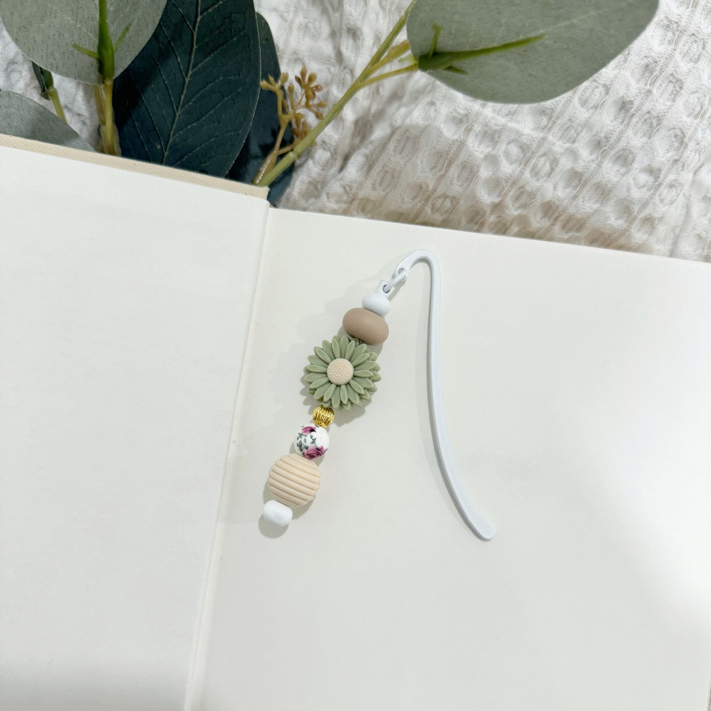 The Billie Flower Beaded Bookmark
