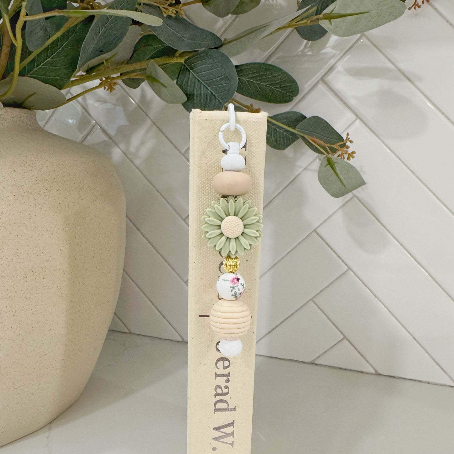 The Billie Flower Beaded Bookmark