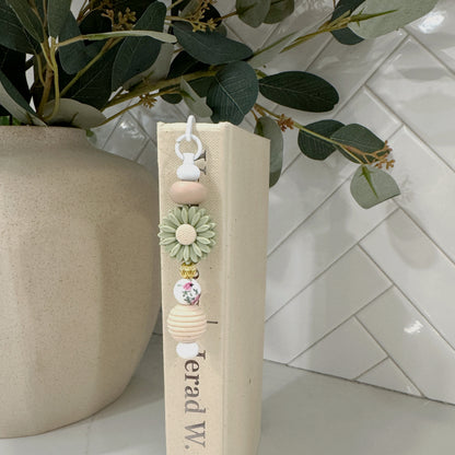 The Billie Flower Beaded Bookmark